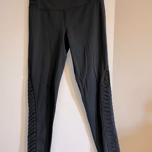 Victoria’s Secret Sport Leggings, pre owned, no pilling, mesh side leg.